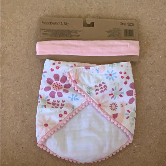 🌸 Adorable Soft Pink Headband and Bib set NWT - Picture 5 of 6